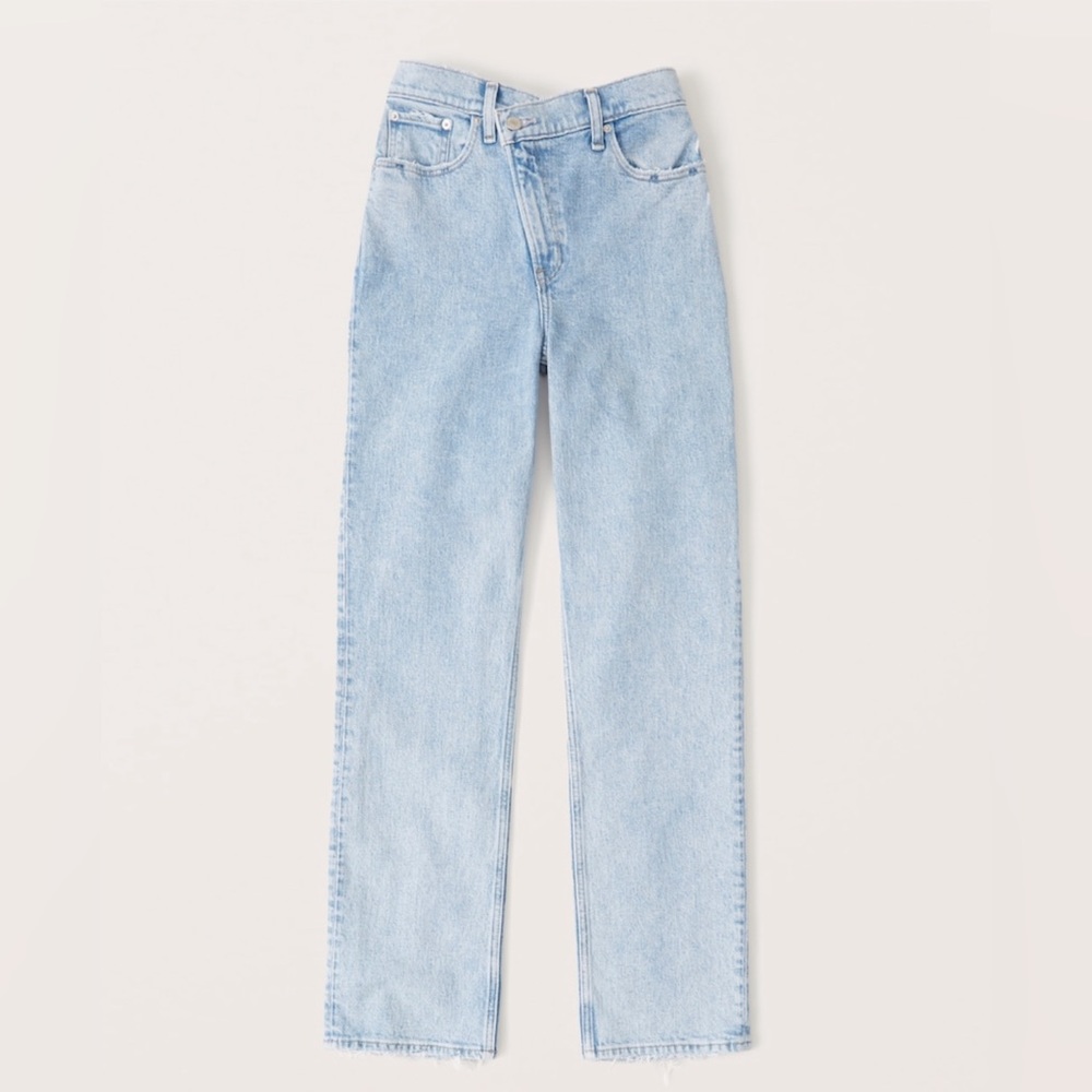 Abercrombie Ultra High Rise 90s Straight Jean